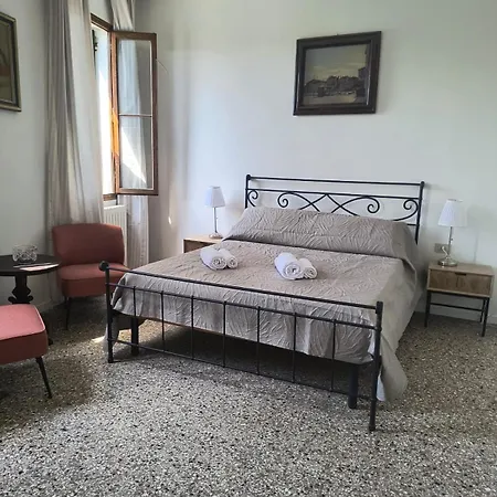 Moretti Flat Canal View