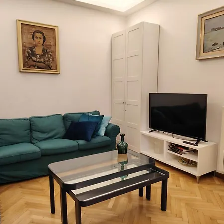 Moretti Flat Canal View *